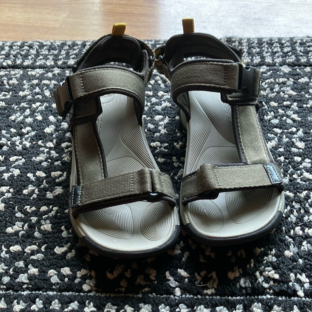 OZARK TRAIL Men’s Trek Adventure Outdoor Sandals Size 7 Moss Green Preowned